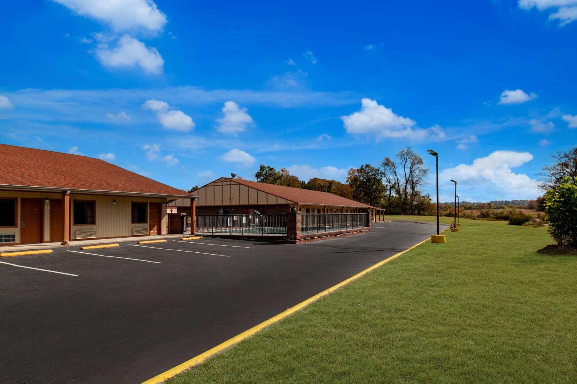 Econo Hospedaje Cornersville Exterior foto